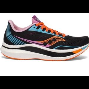 NWT Saucony Endorphin Pro Size 6